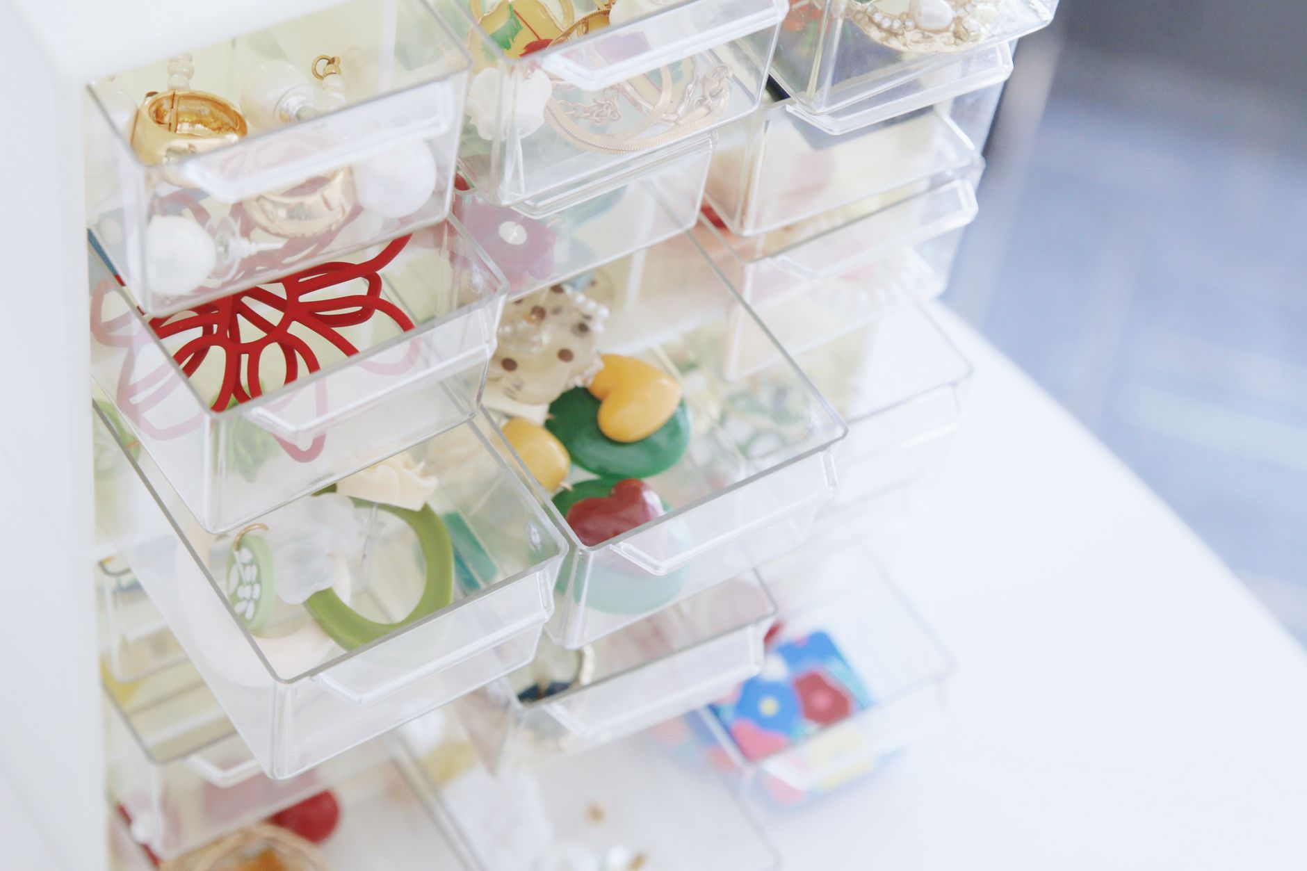 Cosmetica-lade-organizer — voorbeeldfoto ter illustratie